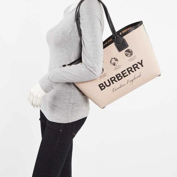 Burberry Beige Canvas Heritage Medium Tote Bag - Picture 2 of 12